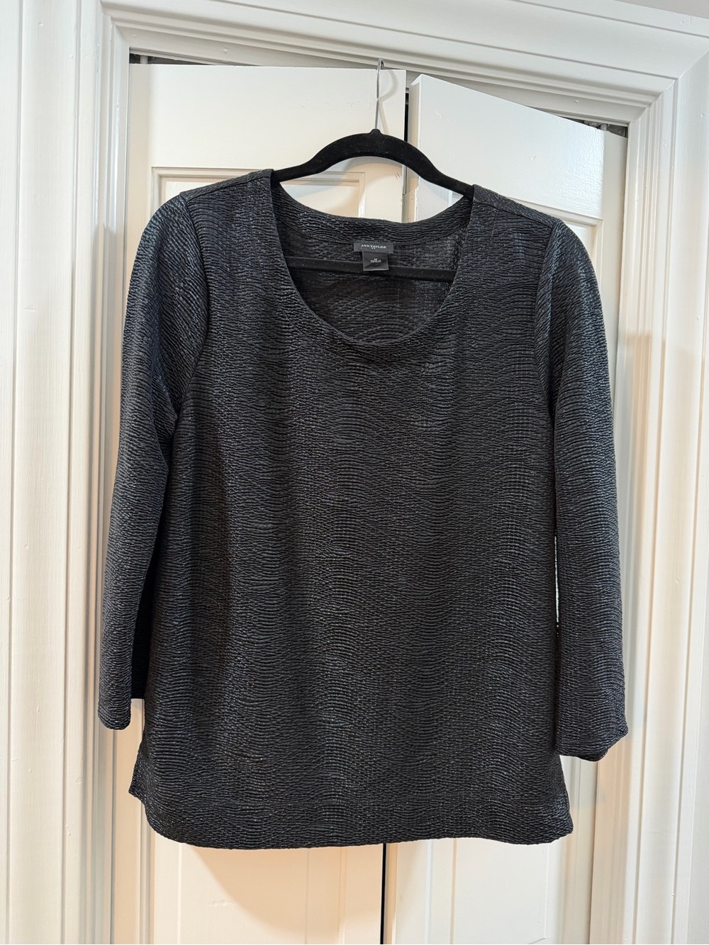 Ann Taylor Black Textured Scoop Neck Blouse